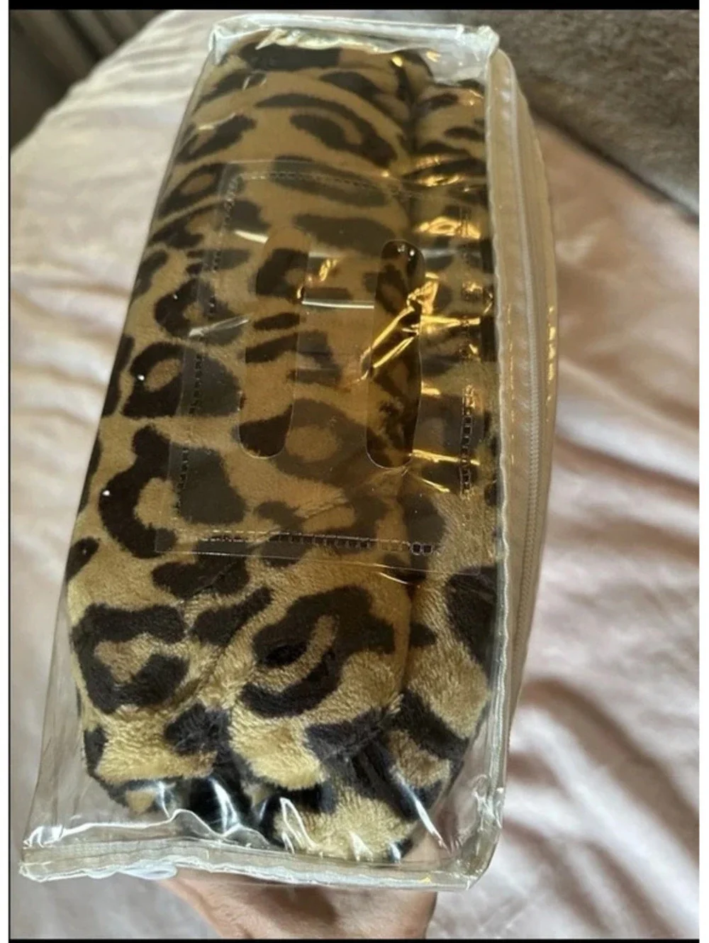 Super soft plus throw size queen/ull